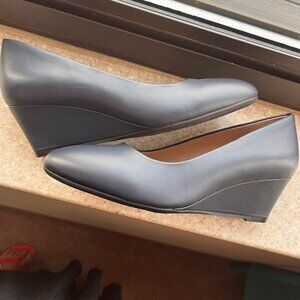 SOLD-Aerosoles Inner Circle Heels - Navy 8.5 NWOT